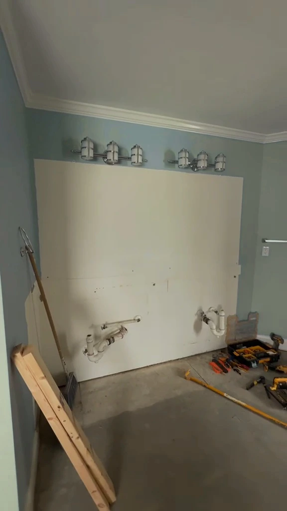 Double vanity during construction